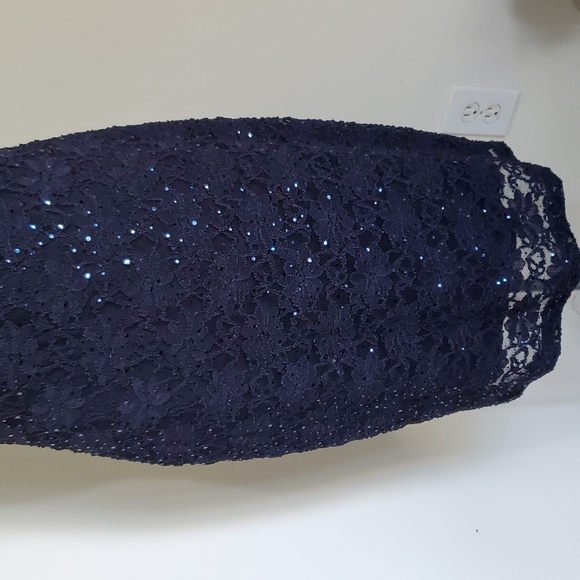 Connected Apparel Lined Sleeveless Navy Sequined & Lace Sheath Dress - Size 8 - Picture 3 of 12